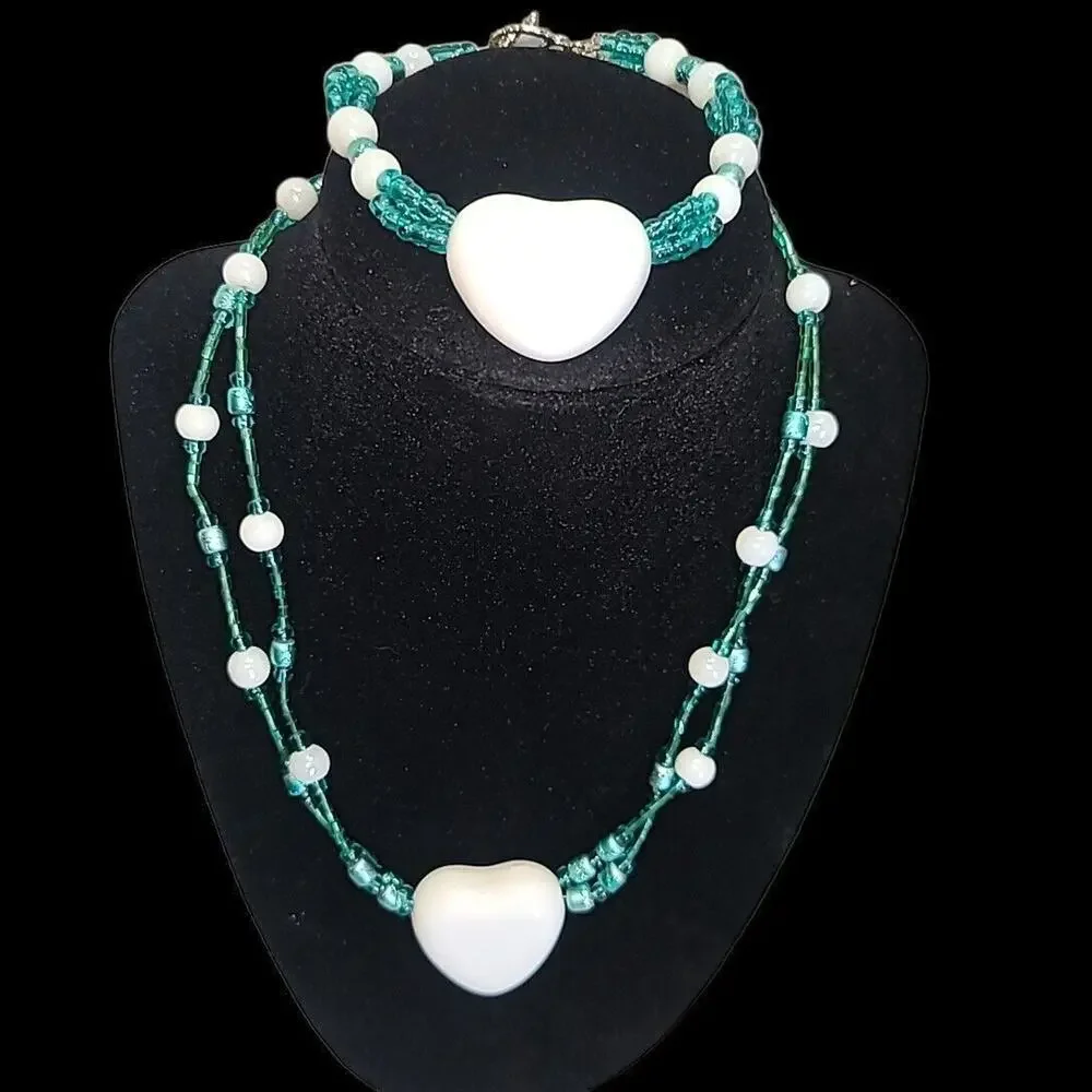 Teal Green & White Heart‎ Glass & Acrylic Bead 16